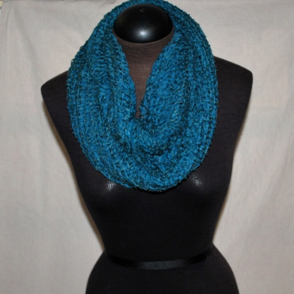 BKE Knit Infinity Scarf - Picture 1 of 5
